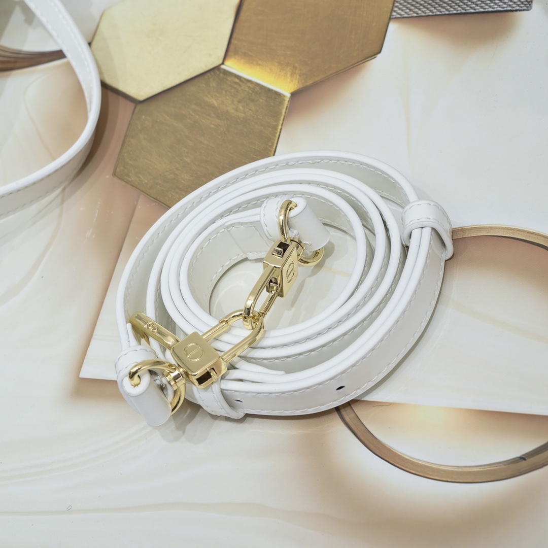 Small Lady D-Joy bag White patent leather CD0541 XB091 22cm - ELEGANCE-SECRETE